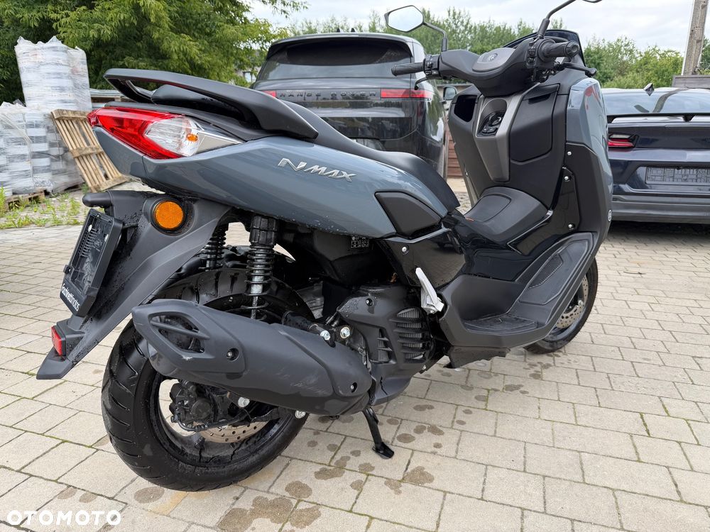 Yamaha NMAX - 14