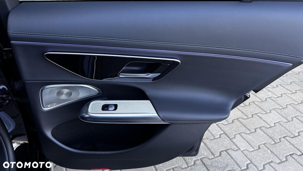 Mercedes-Benz Klasa E 220 d mHEV 4-Matic AMG 9G-Tronic - 29