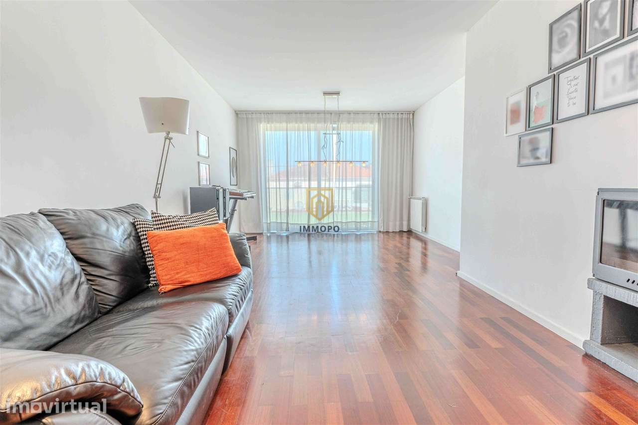 Apartamento T2 na Senhora da Hora, com duas garagens - Grande imagem: 5/31