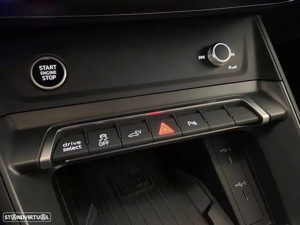Audi Q3 45 TFSIe S line S tronic - 30