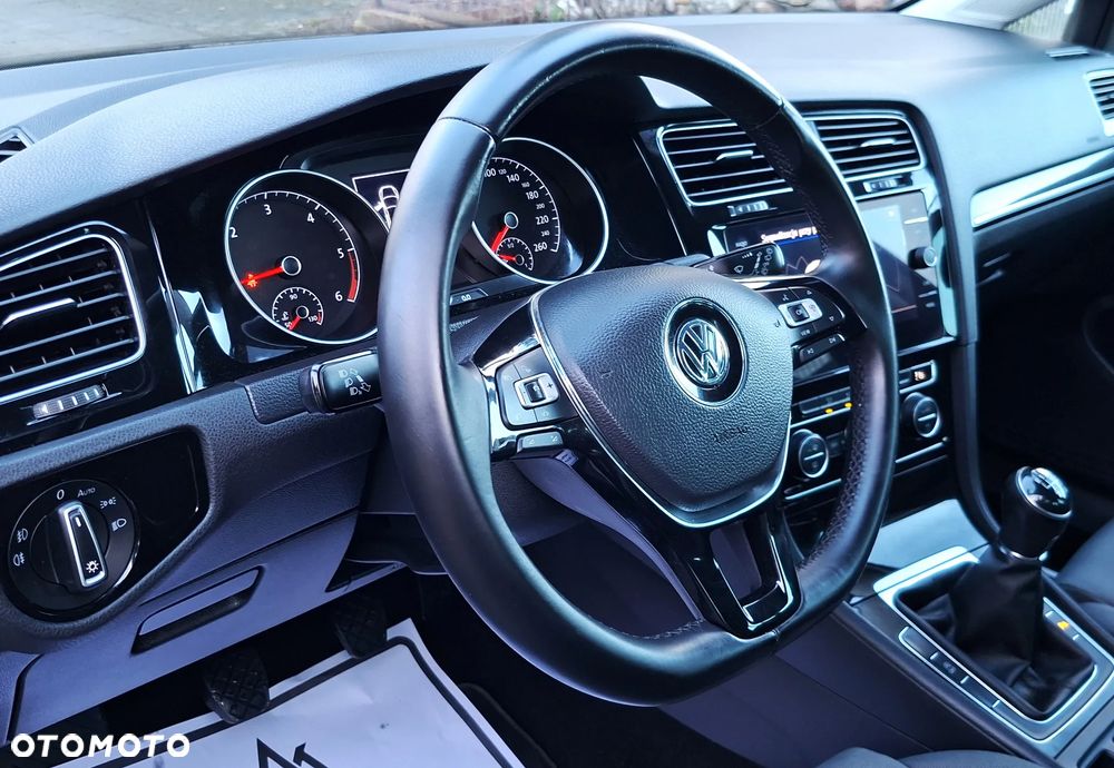 Volkswagen Golf 2.0 TDI SCR United - 23