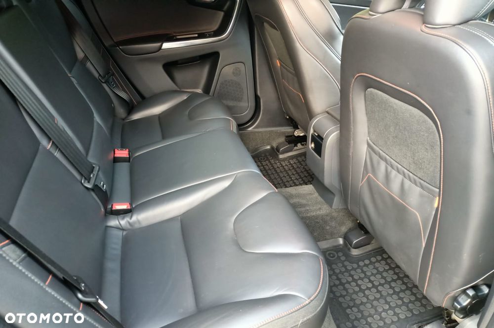 Volvo XC 60 - 13