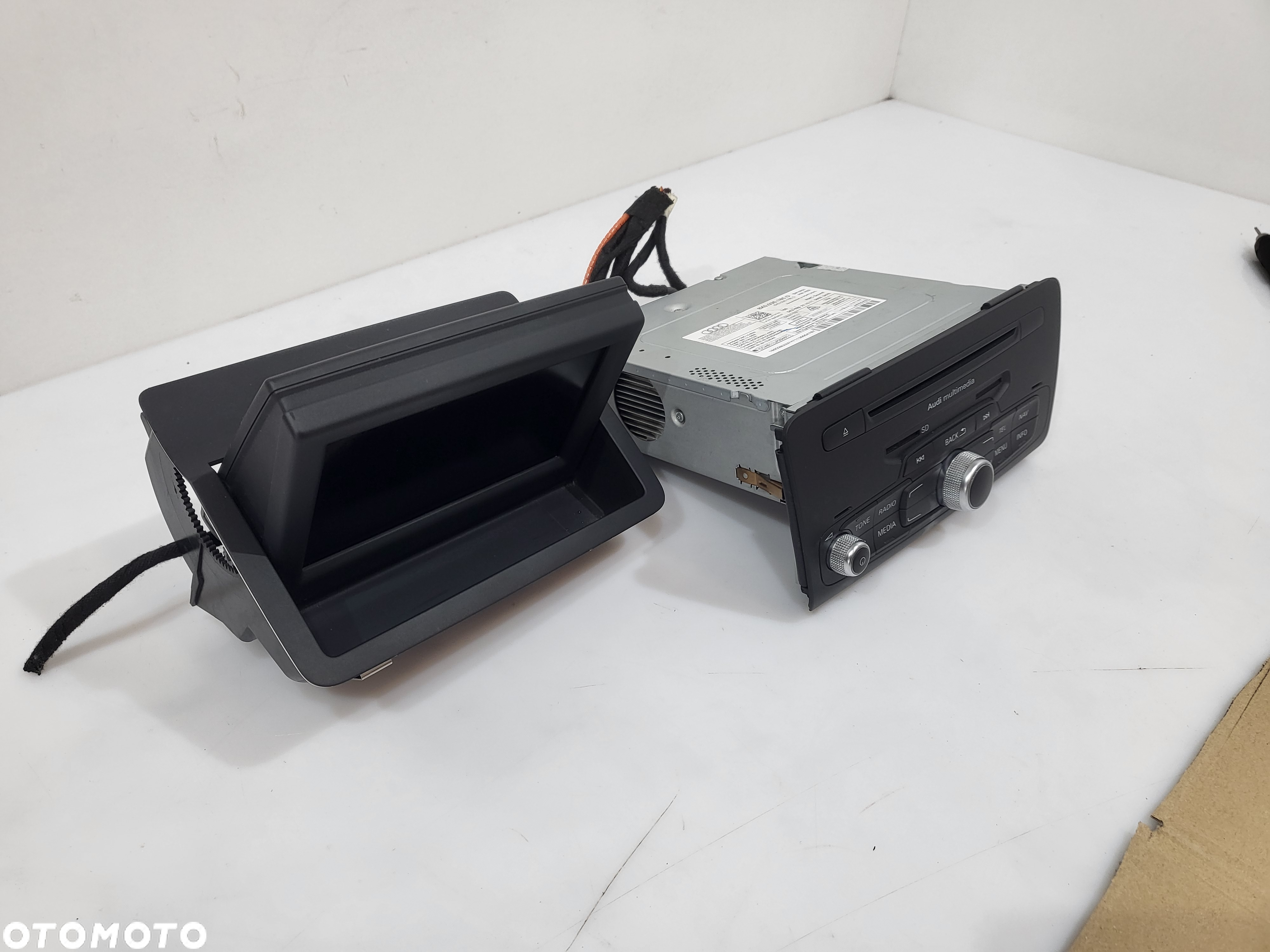 AUDI A1 NAVI NAWIGACJA 8X0035185D  8X0857273B - 2