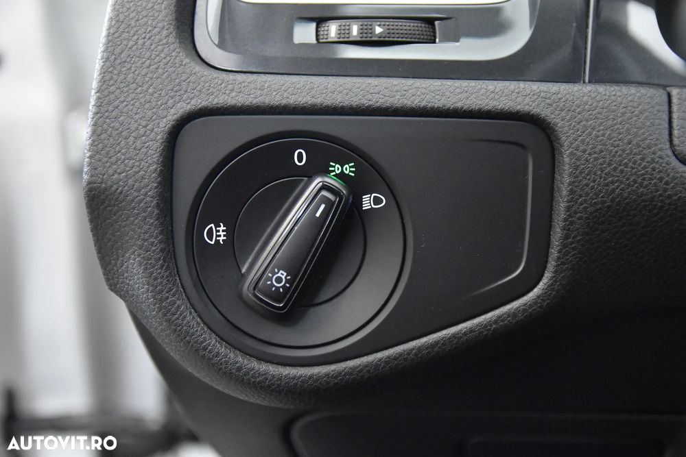 Volkswagen Golf - 15