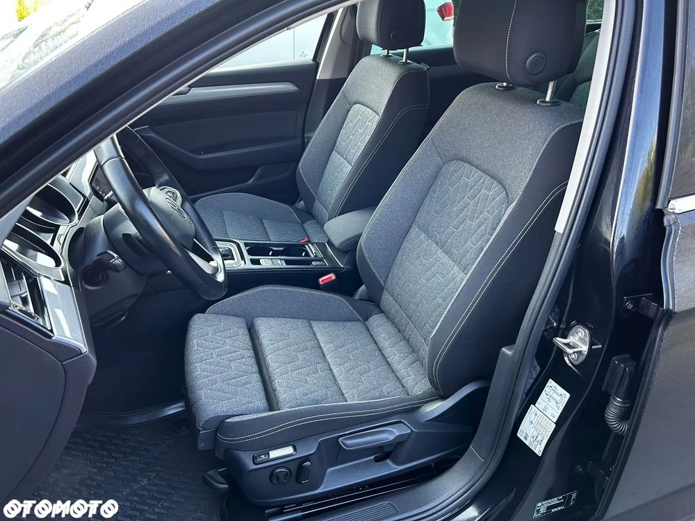 Volkswagen Passat 2.0 TDI EVO Business DSG - 31