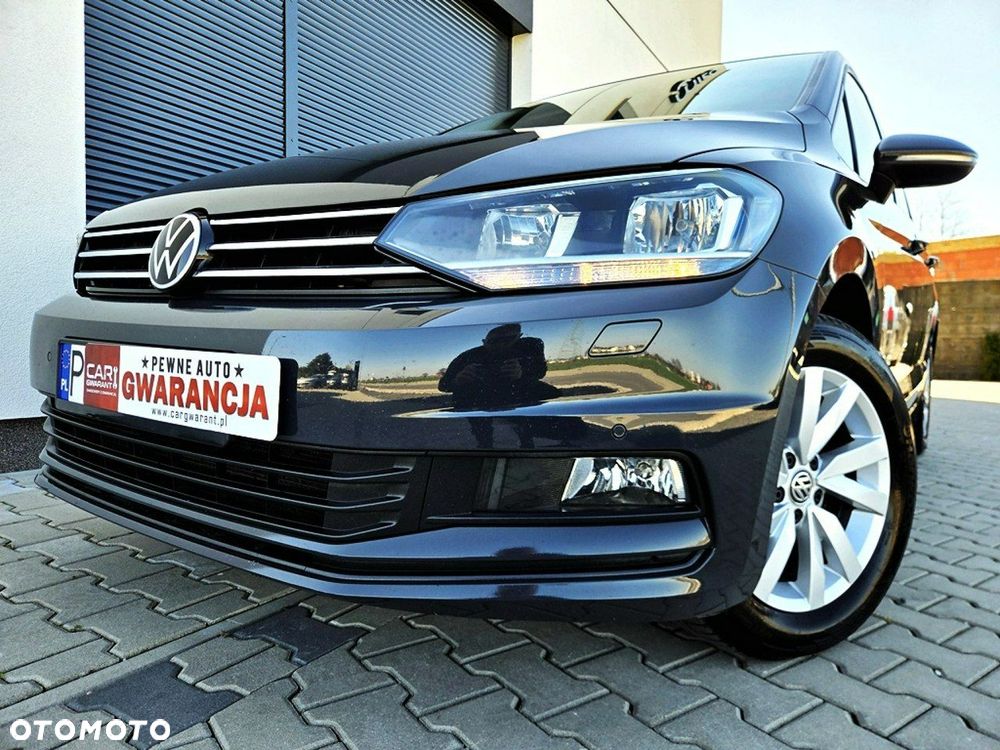 Volkswagen Touran - 22
