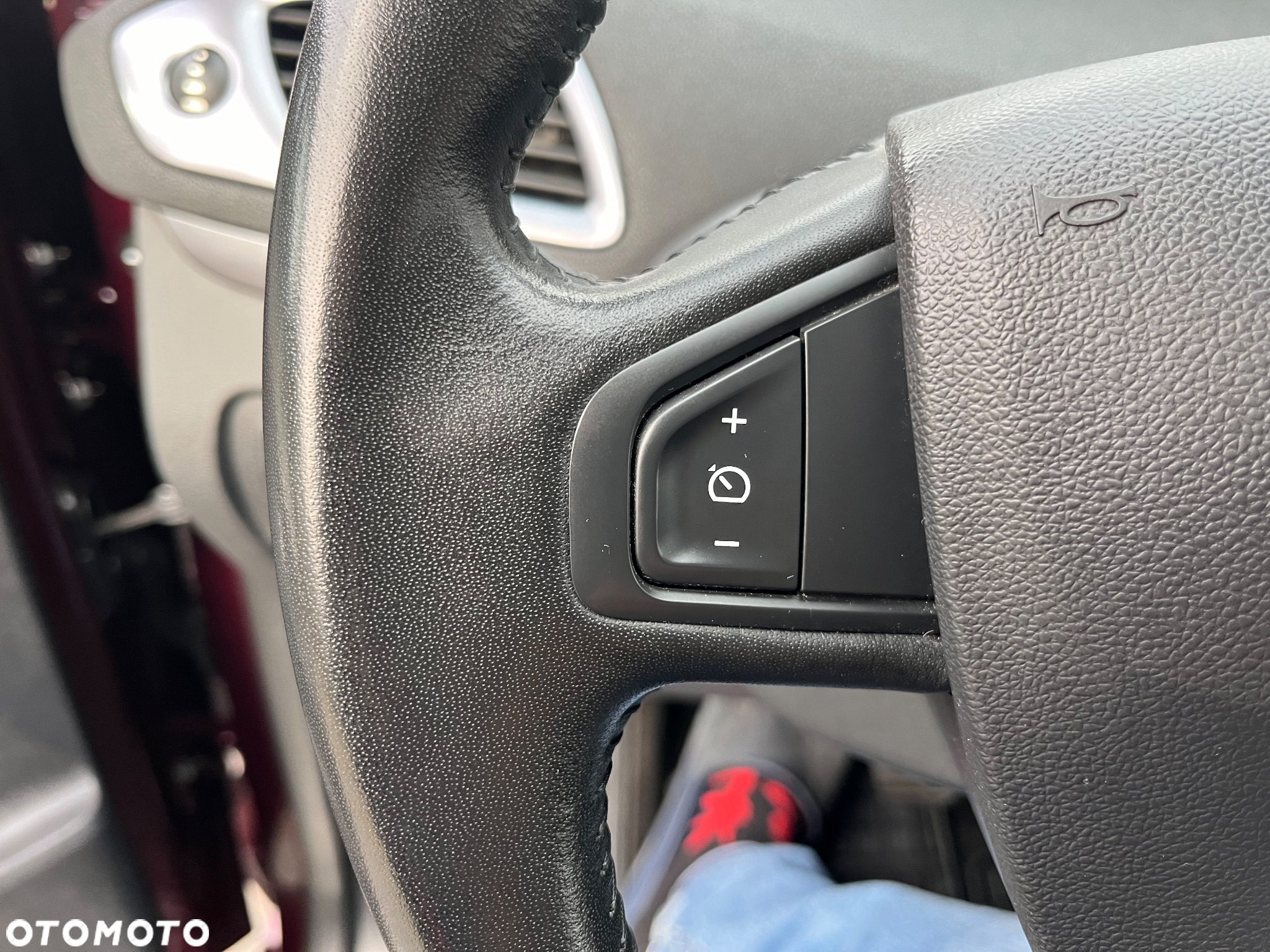 Renault Scenic ENERGY TCe 130 BOSE EDITION - 22