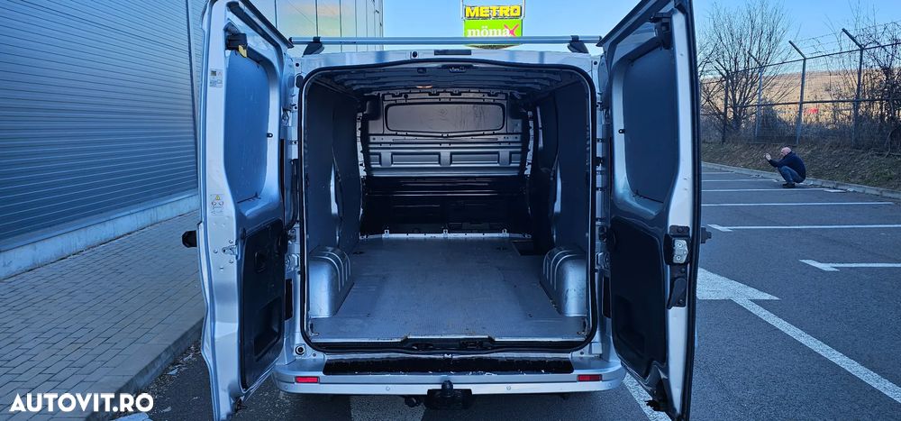 Opel Vivaro - 11