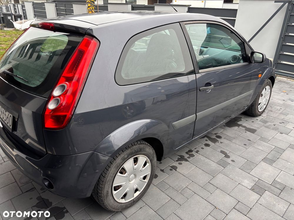 Ford Fiesta 1.3 Ambiente - 3