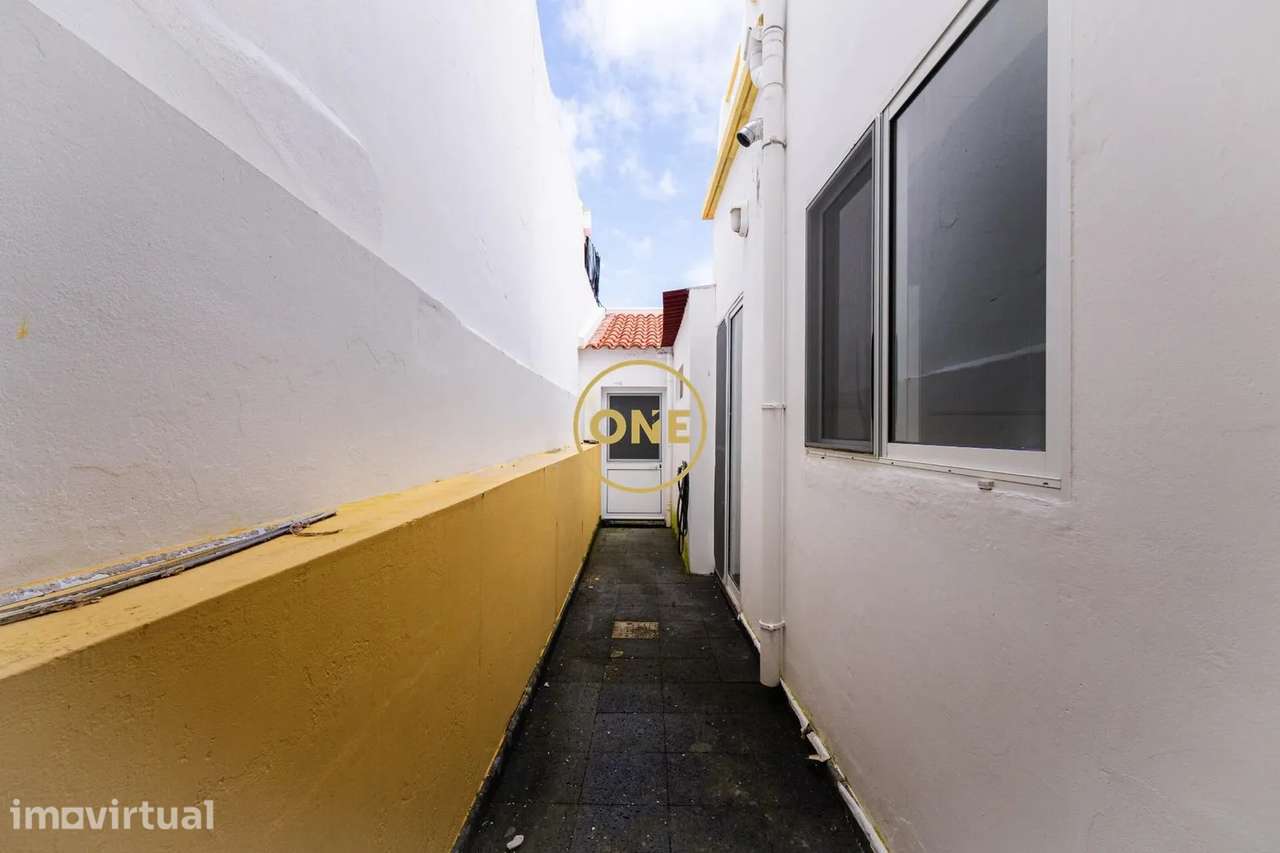 Moradia no centro de Ponta Delgada totalmente renovada - Grande imagem: 4/39