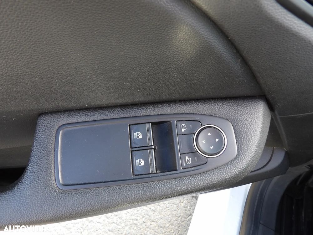 Renault Clio - 11