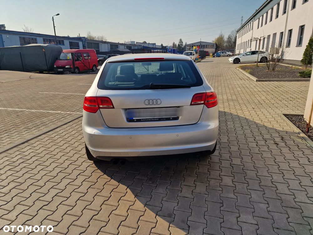 Audi A3 Sportback - 6