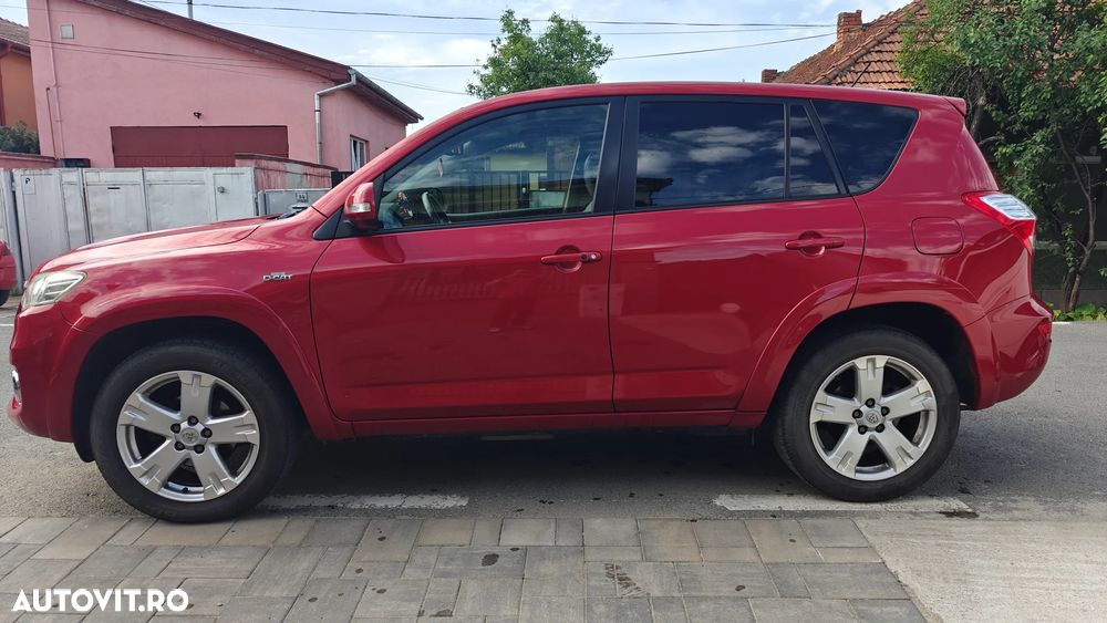 Toyota RAV4 2.2 D-CAT AWD Aut Luxury - 2