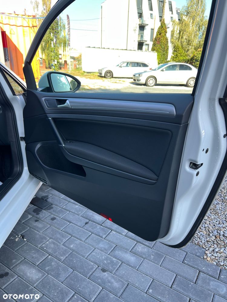 Volkswagen Golf 1.0 TSI OPF Comfortline - 16