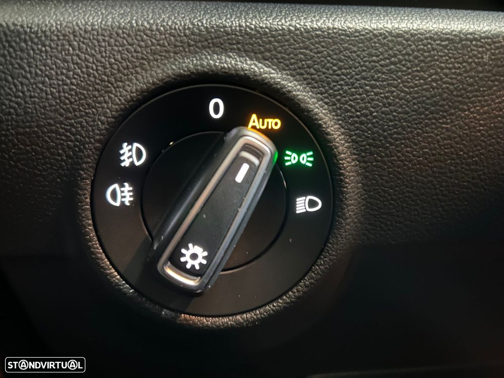 VW T-Roc 1.0 TSI Style - 40