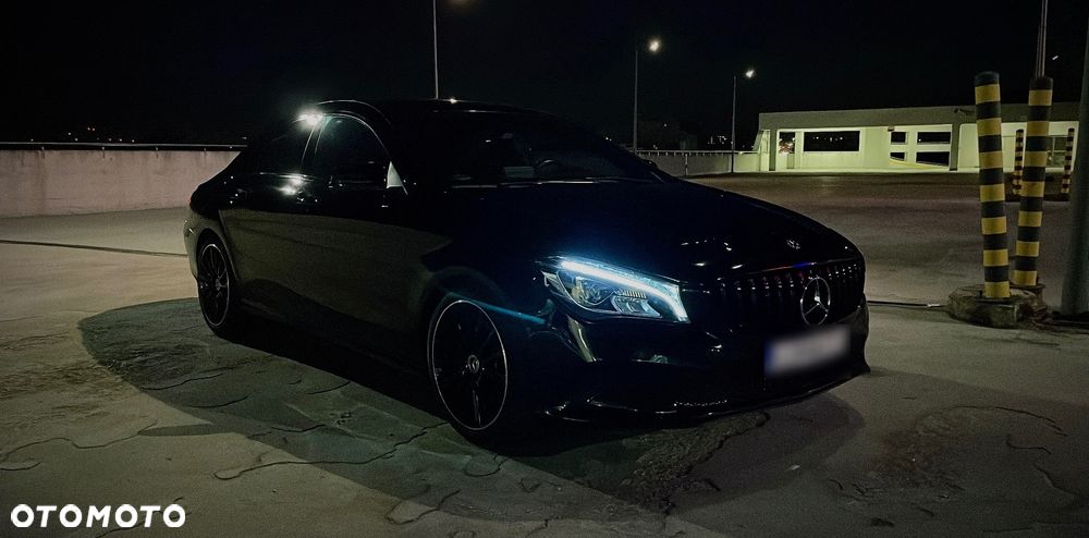 Mercedes-Benz CLA 250 4-Matic - 8