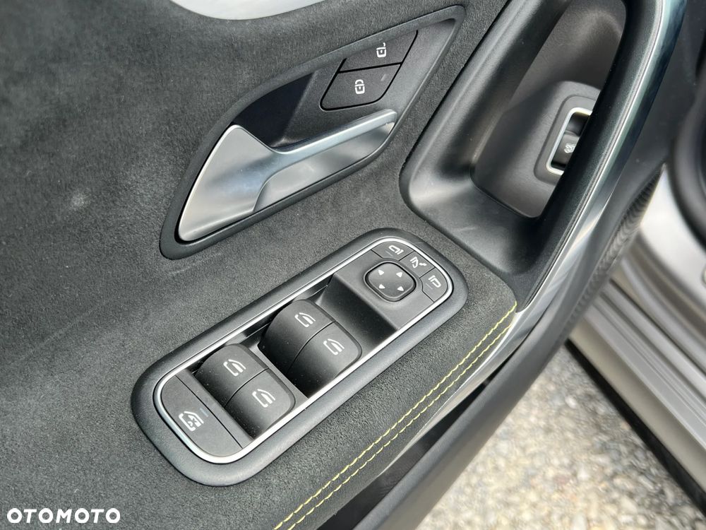 Mercedes-Benz CLA AMG 45 S 4-Matic+ 8G-DCT - 19