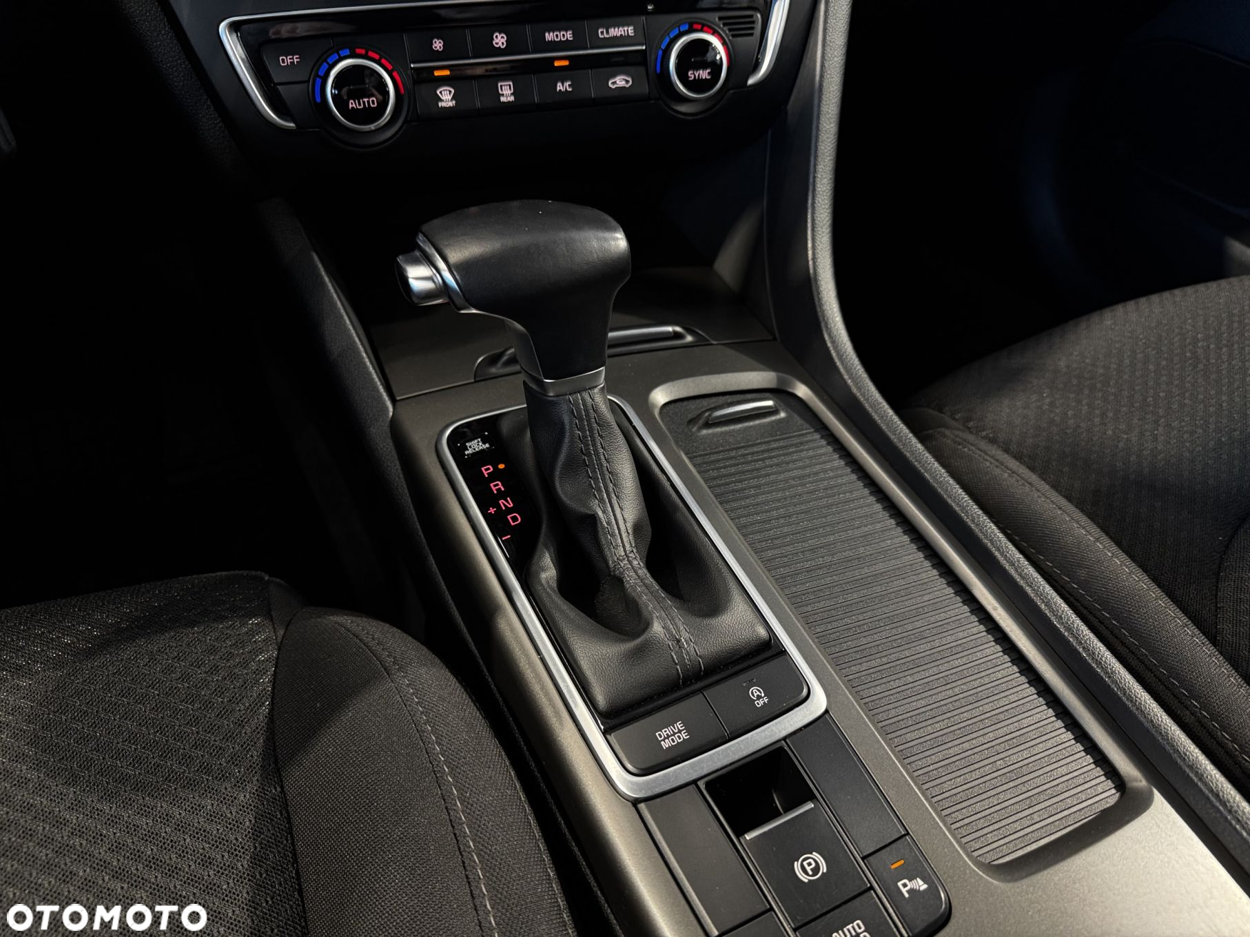 Kia Optima - 24