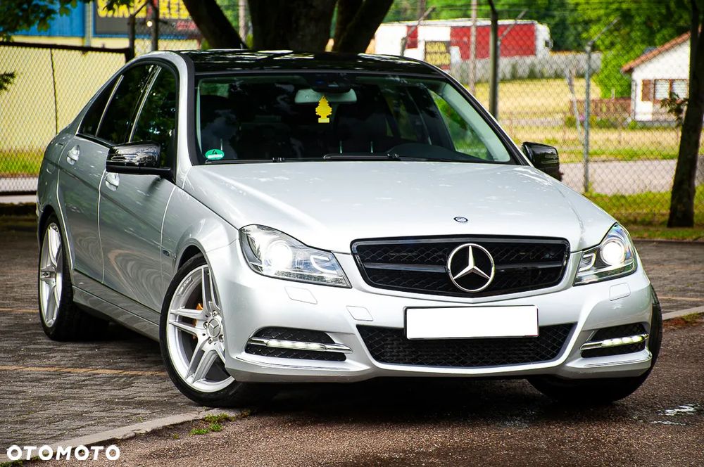 Mercedes-Benz Klasa C 250 CGI BlueEff Avantgarde - 9