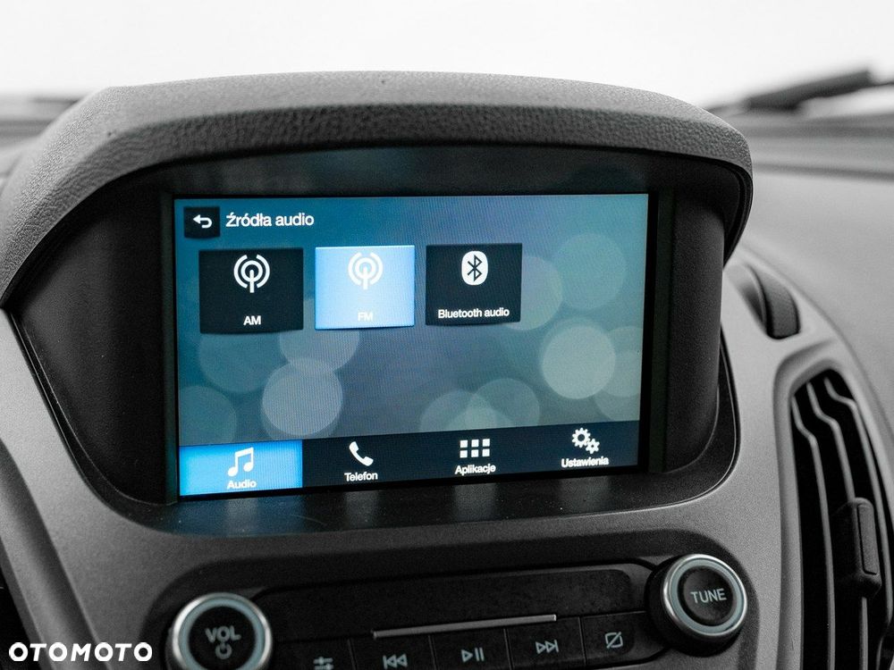 Ford Transit Courier - 23