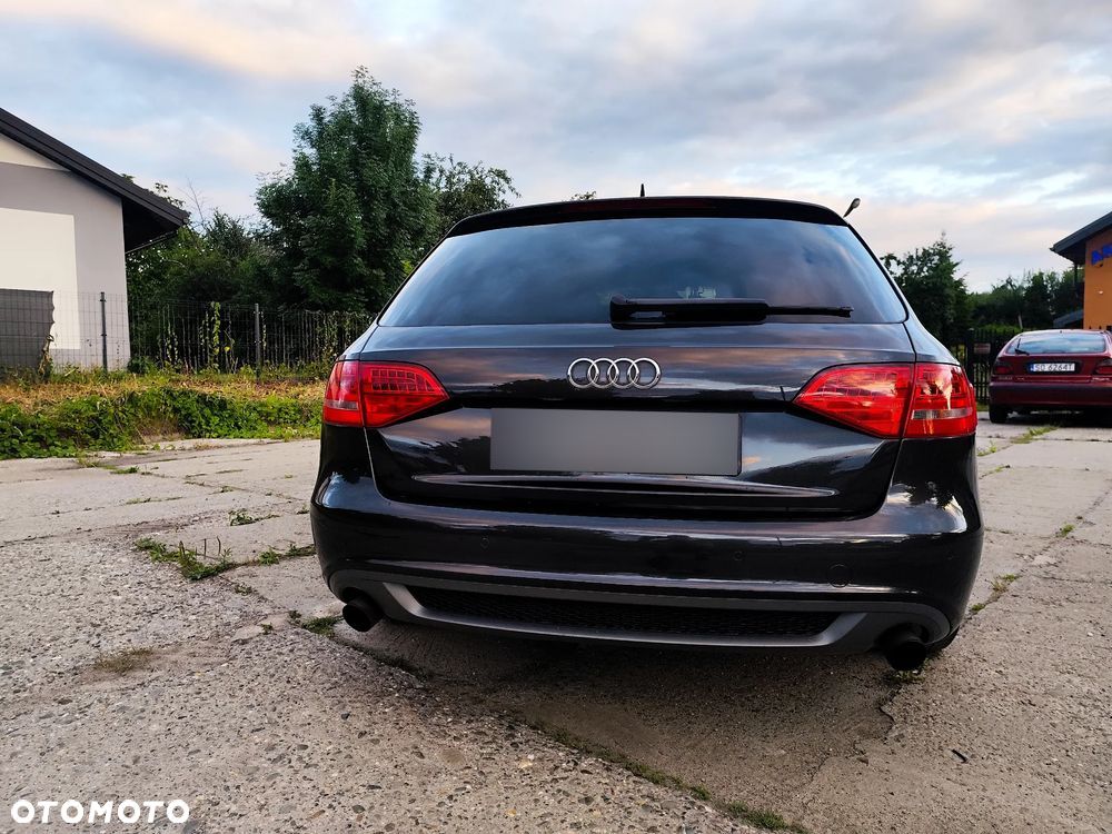 Audi A4 ver-avant-2-0-tfsi-quattro-s-tronic-s-line-sportpaket - 12