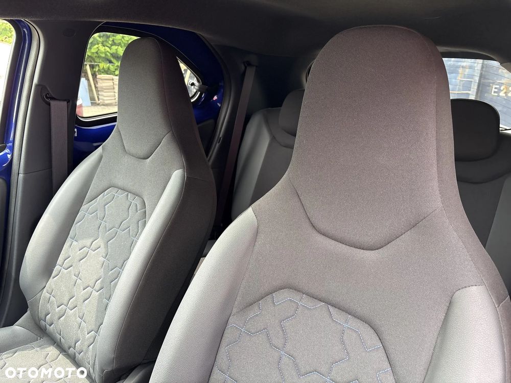 Toyota Aygo X 1.0 VVT-i Executive CVT - 13