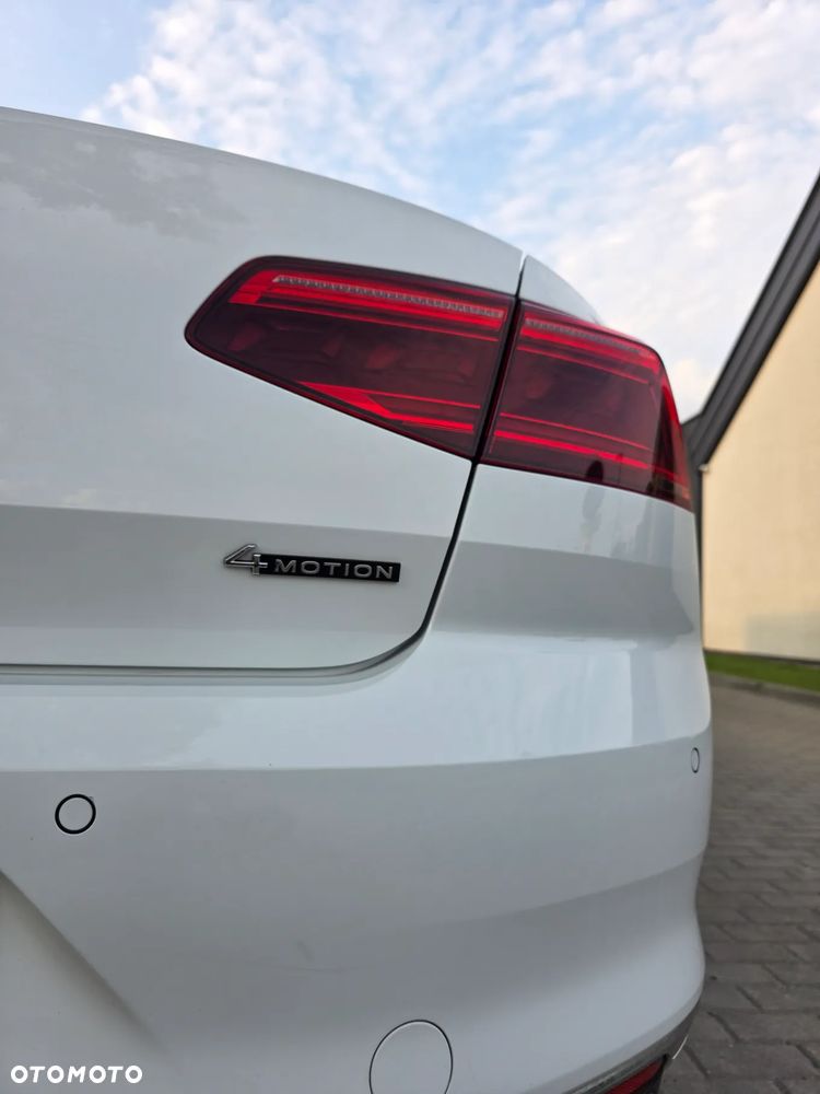 Volkswagen Passat 2.0 TDI 4Mot Elegance DSG - 26