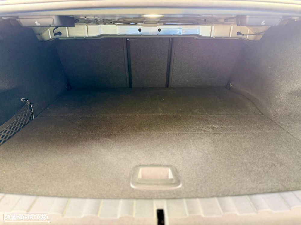 BMW 320 e Pack M Auto - 27