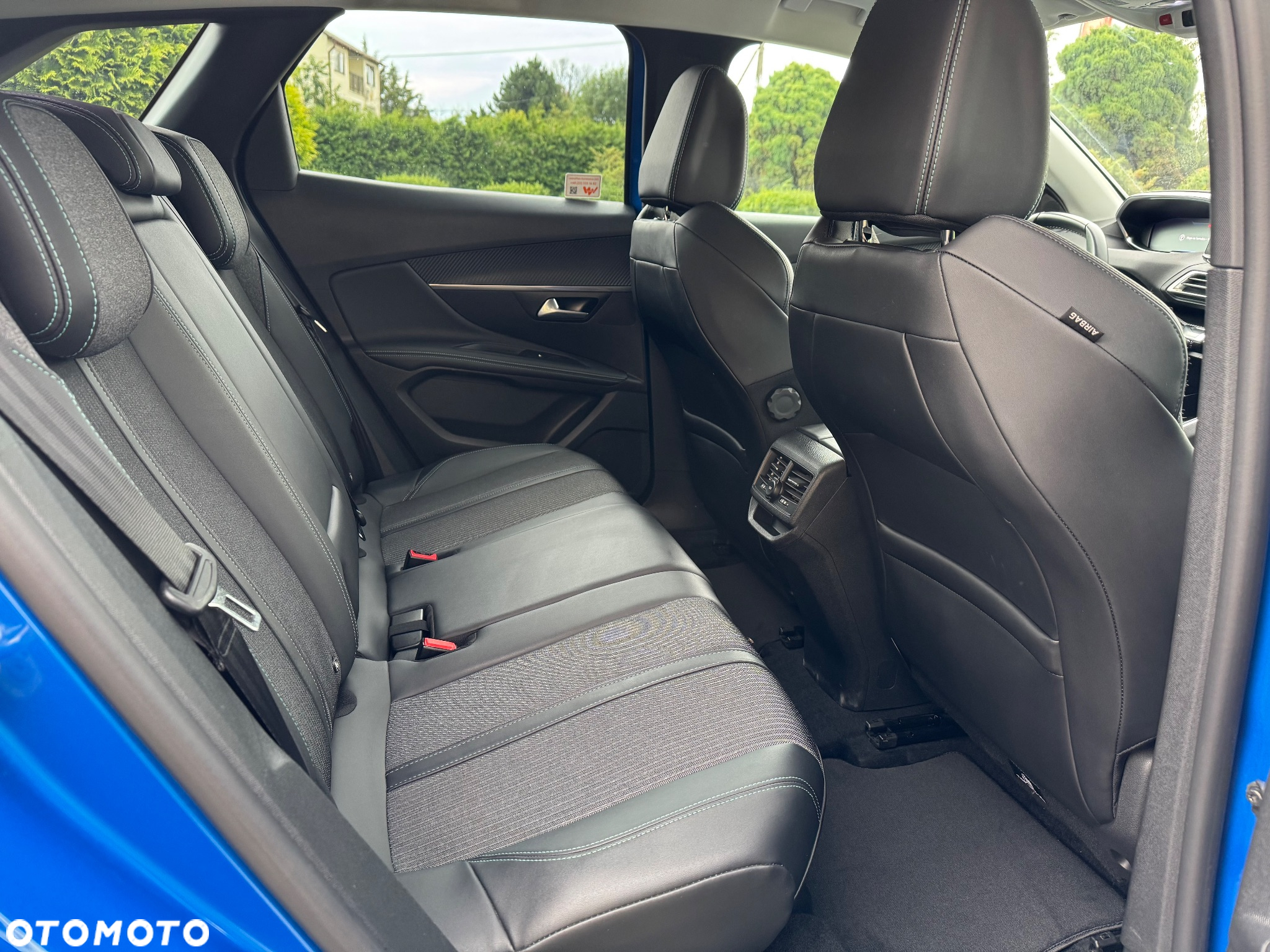Peugeot 3008 1.5 BlueHDi Allure S&S EAT8 - 17
