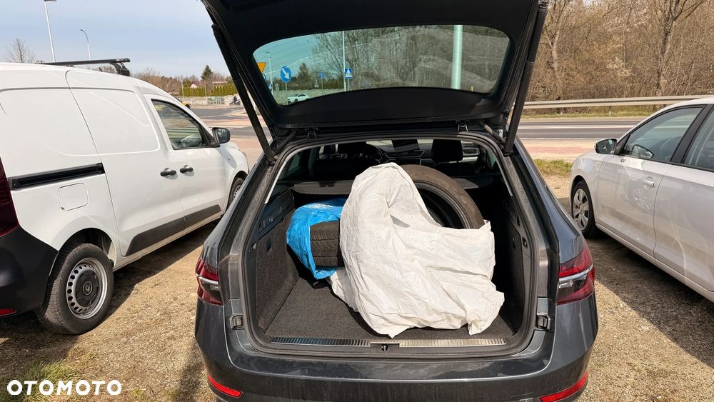 Skoda Superb 2.0 TDI Ambition - 6