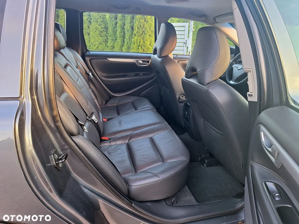 Volvo V70 2.4 Summum - 17