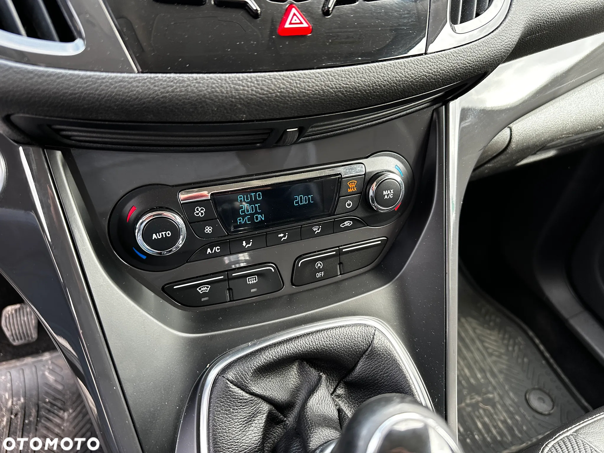 Ford Kuga - 15
