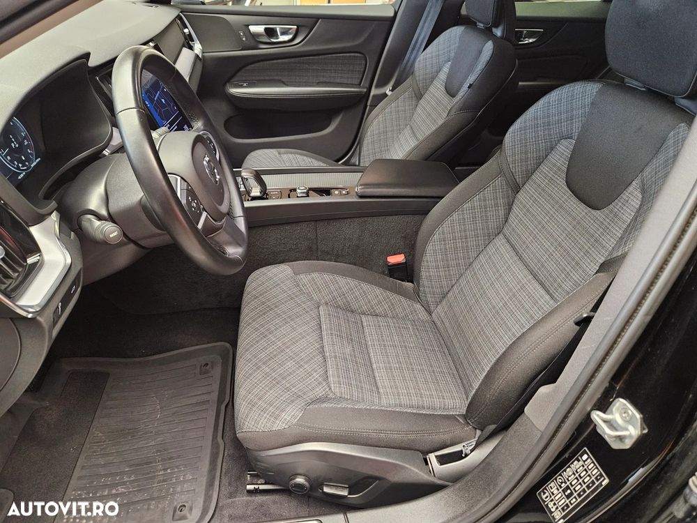 Volvo V60 B4 MHEV AT8 FWD Momentum Pro - 9