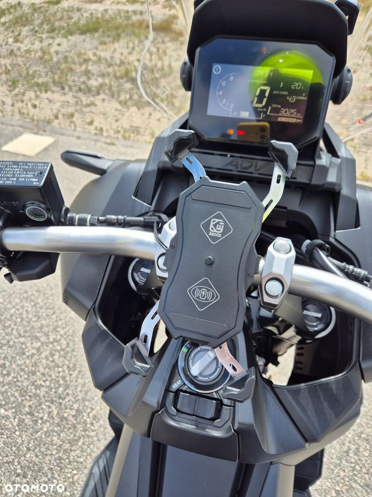 Honda ADV350 - 7