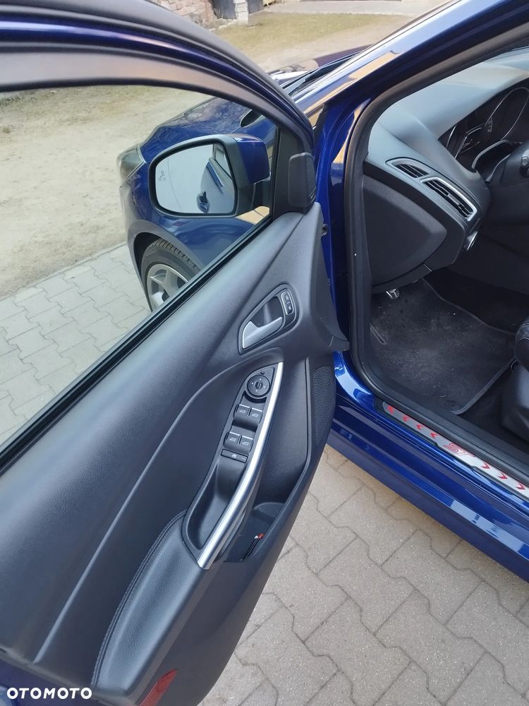 Ford Focus 2.0 TDCi ST - 23