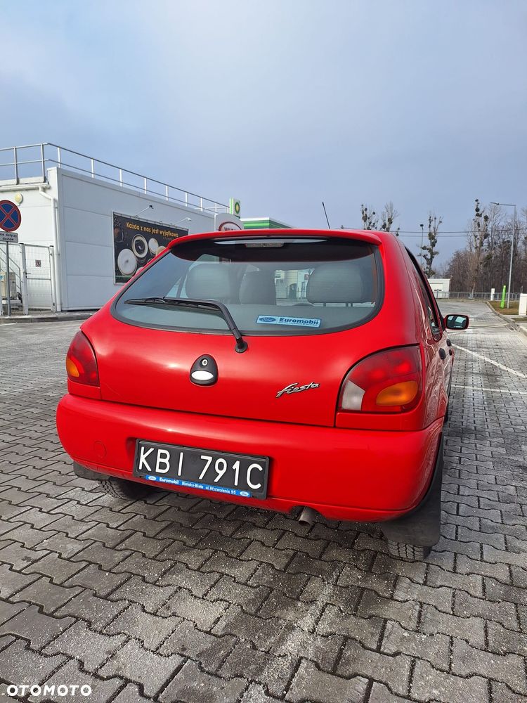 Ford Fiesta 1.25 Ambiente - 16