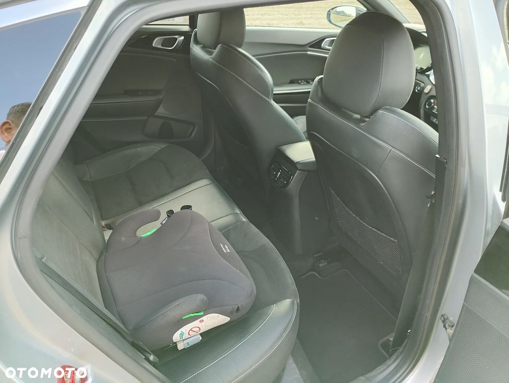 Kia ProCeed - 14