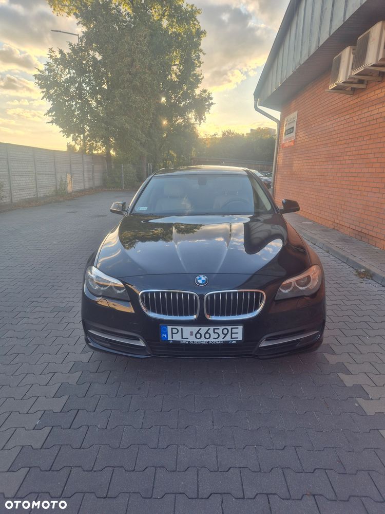 BMW Seria 5 520d xDrive - 17