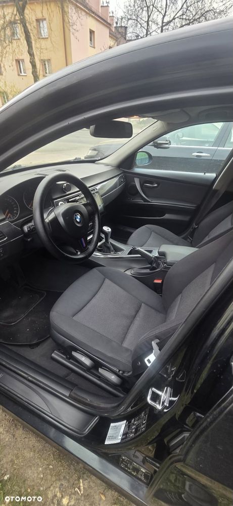 BMW Seria 3 320d - 15