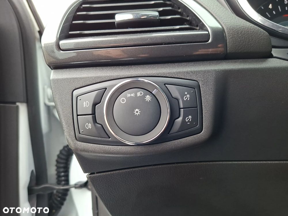 Ford Mondeo 2.0 EcoBlue Titanium - 19