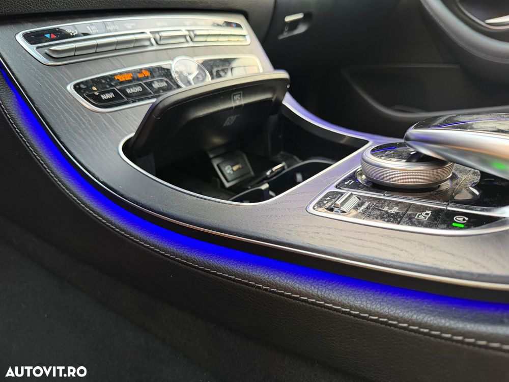 Mercedes-Benz E 220 d 4MATIC Aut. - 37