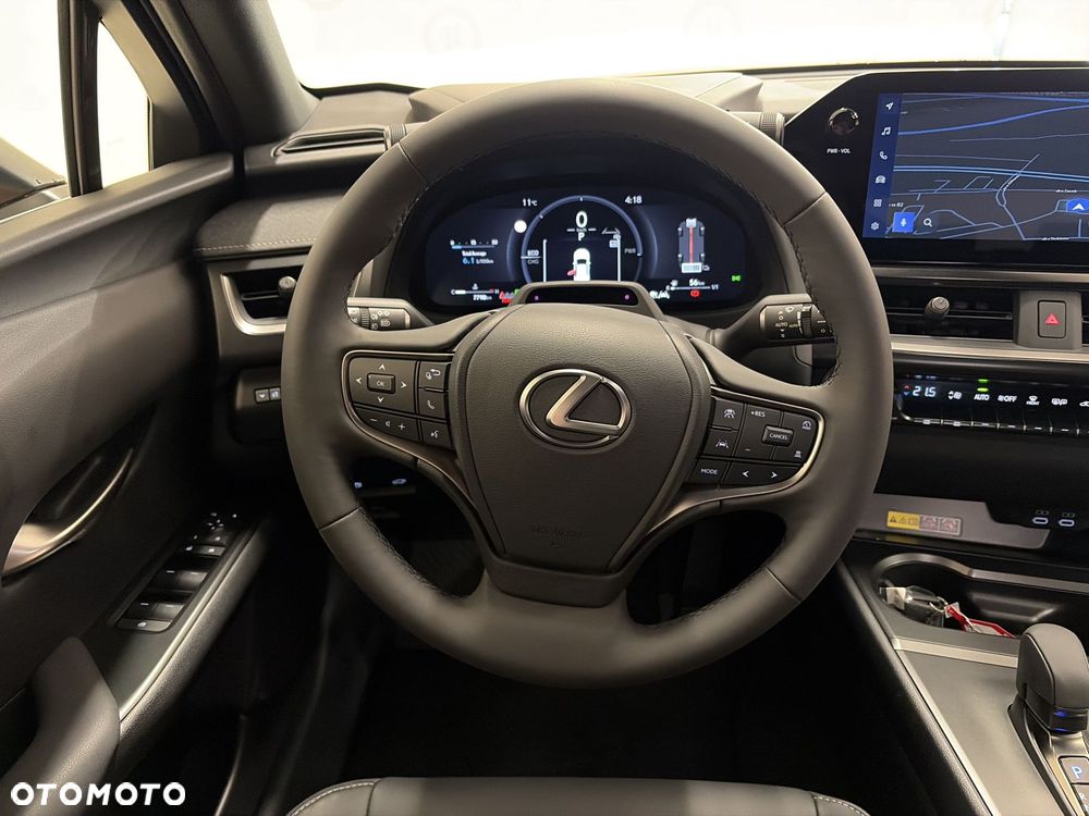 Lexus UX 300h F Sport Design - 12