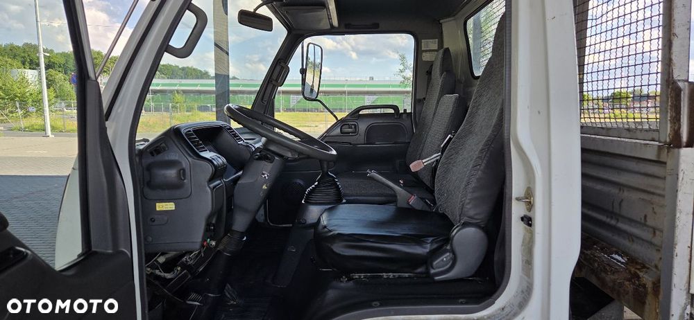 Isuzu NPR69 - 24