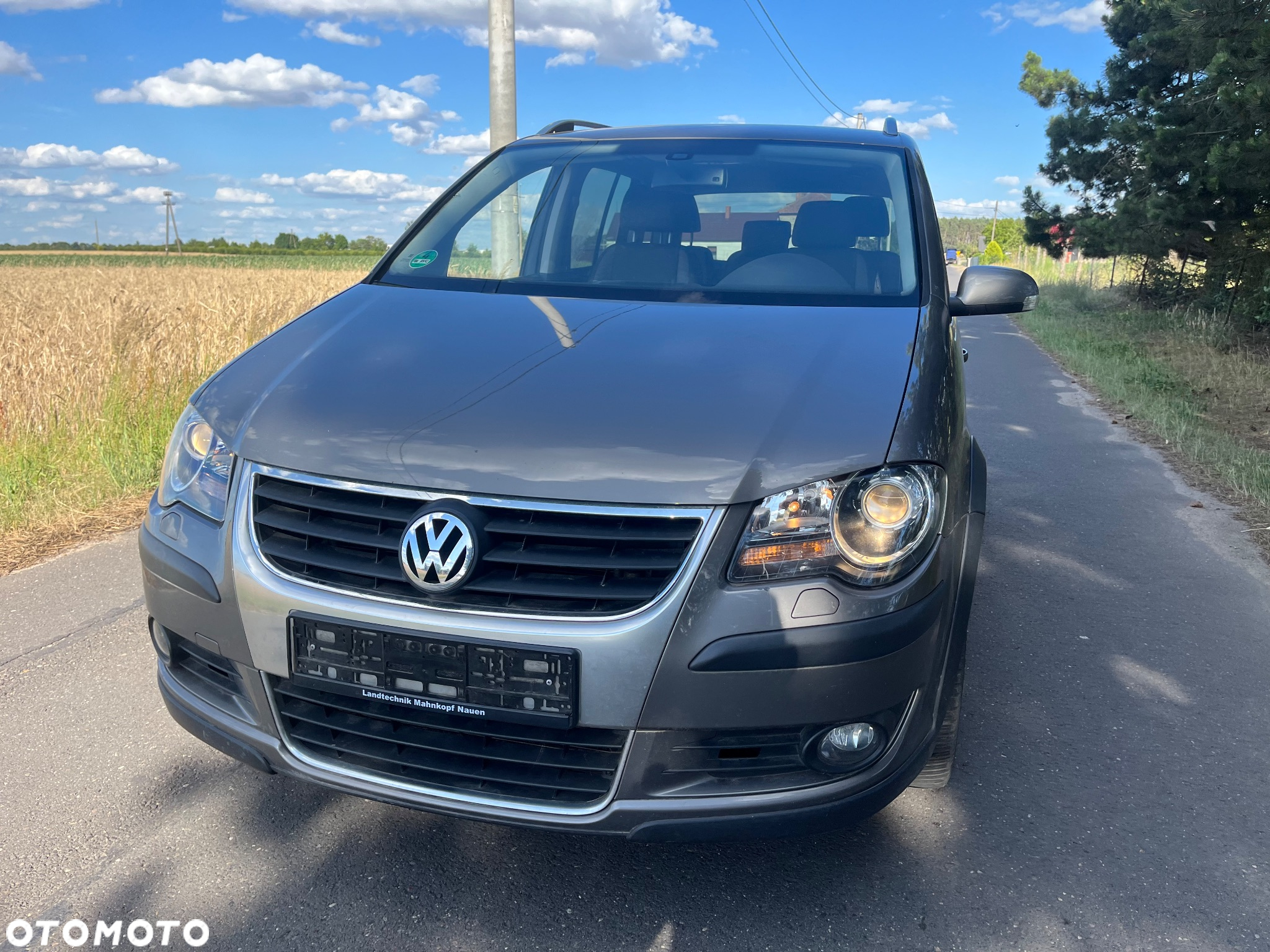 Volkswagen Touran 1.4 TSI Cross - 3