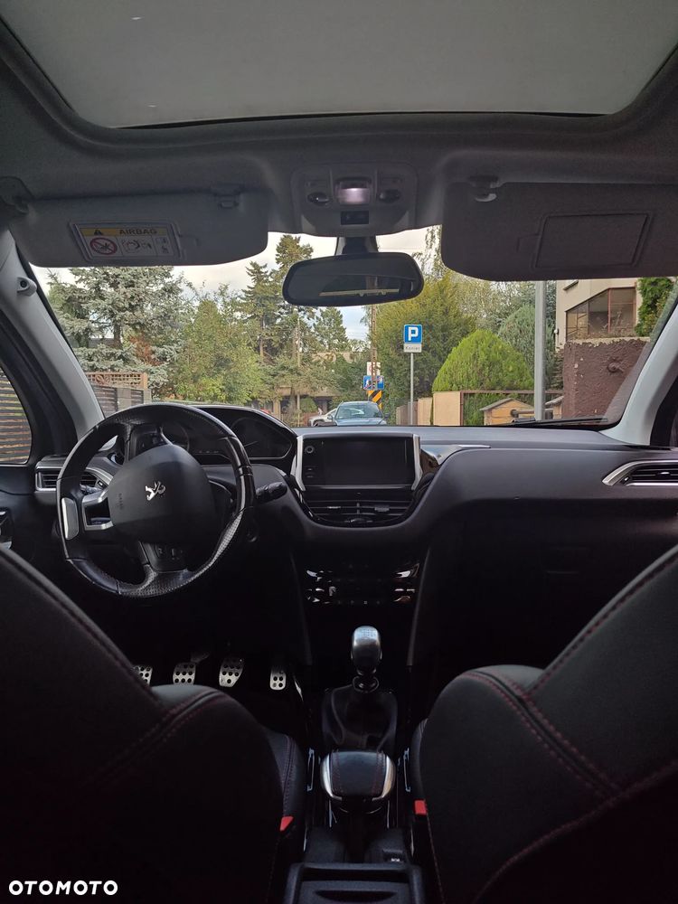 Peugeot 2008 PureTech 130 Stop&Start GT-Line Edition - 16