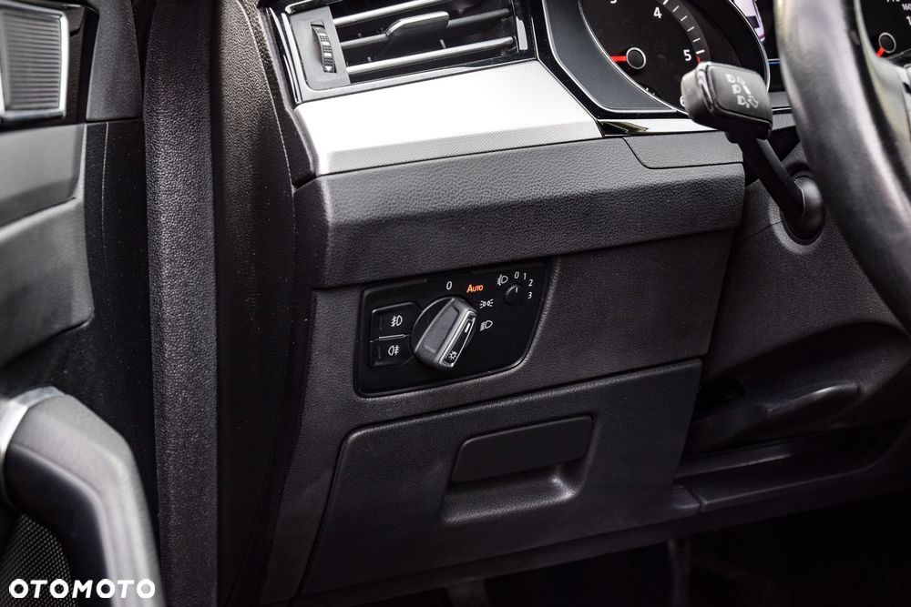 Volkswagen Passat 1.6 TDI (BlueMotion Technology) Trendline - 16