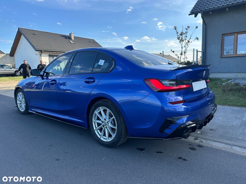 BMW Seria 3 330i M Sport - 1
