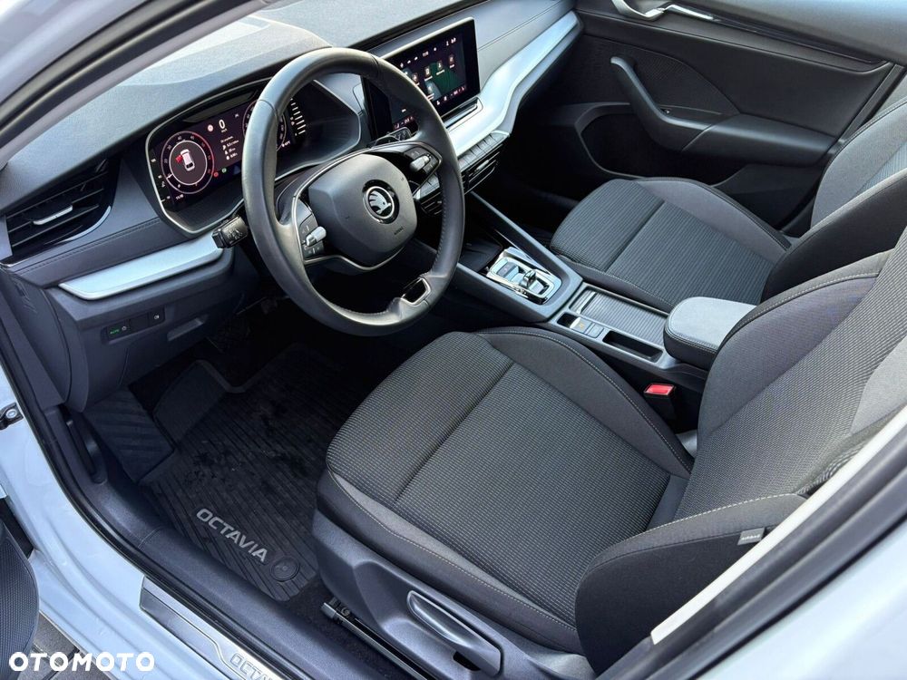 Skoda Octavia 2.0 TDI Selection DSG - 16