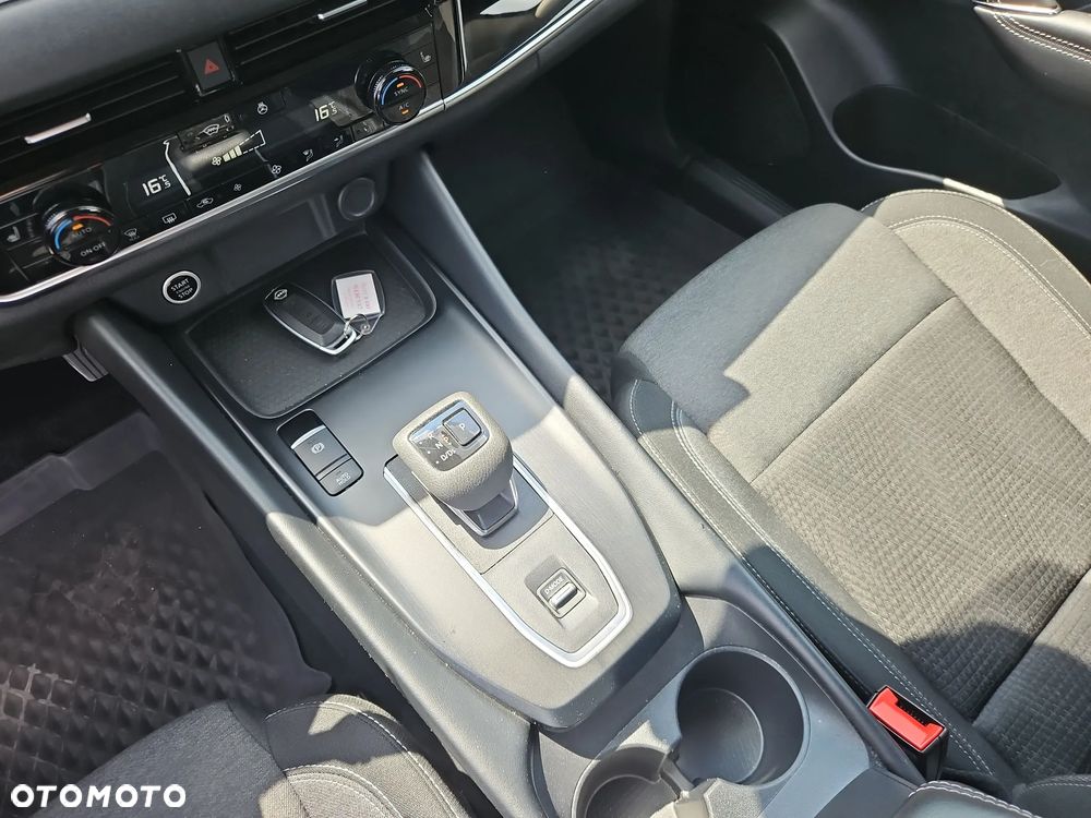 Nissan Qashqai 1.3 DIG-T MHEV N-Connecta Xtronic - 17