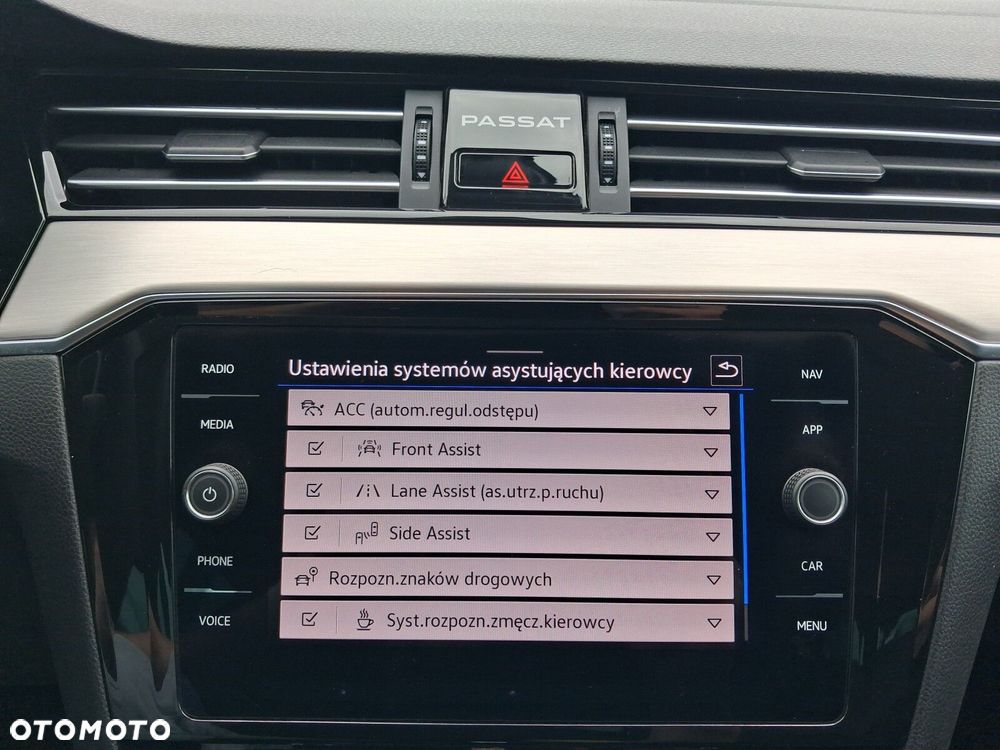 Volkswagen Passat - 29